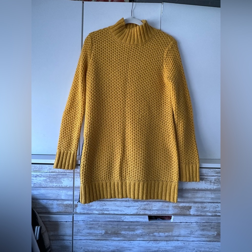 🟡 Banana Republic Honey Yellow Turtleneck Sweater M Cozy Knit